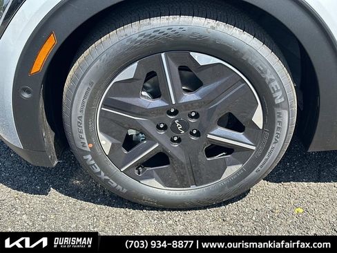 New 2025 Kia EV6 Light w/ Light LR Technology Package image 29