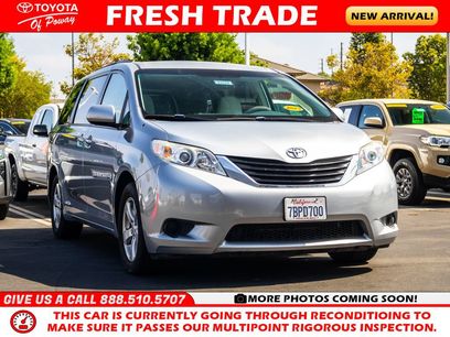 Used 2013 Toyota Sienna LE w/ Towing Pkg