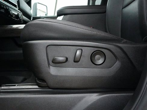 Used 2025 Chevrolet Silverado 2500 LTZ w/ LTZ Premium Package image 27