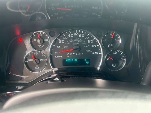Used 2019 Chevrolet Express 2500 Extended w/ Enhanced Convenience Package RWD image 12