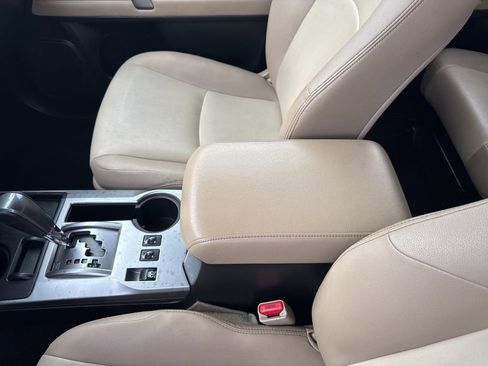 Used 2018 Toyota 4Runner SR5 Premium RWD image 45