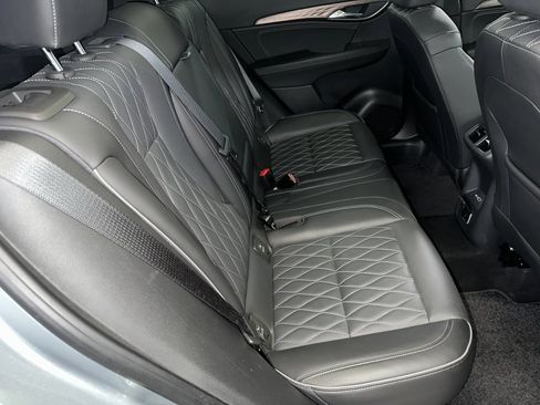 Certified 2023 Buick Envision Avenir image 34