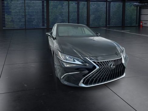 Certified 2024 Lexus ES 250 w/ Premium Package AWD/4WD image 3