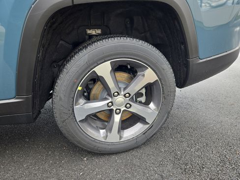 New 2026 Jeep Grand Cherokee L Limited AWD/4WD image 24