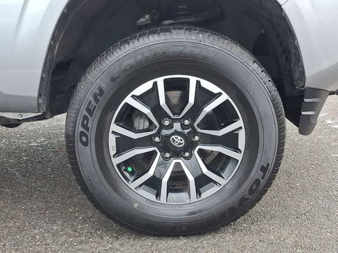 Used 2022 Toyota Tacoma SR image 26