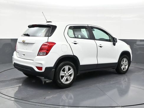 Used 2021 Chevrolet Trax LS AWD/4WD image 5
