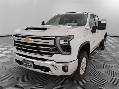 Used 2024 Chevrolet Silverado 2500 LTZ w/ LTZ Convenience Package image 7
