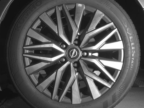 Used 2025 Nissan Altima 2.5 SV FWD image 14