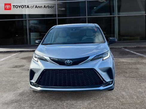 Certified 2021 Toyota Sienna XSE image 14