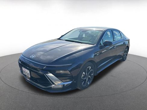 Used 2025 Hyundai Sonata SEL image 2