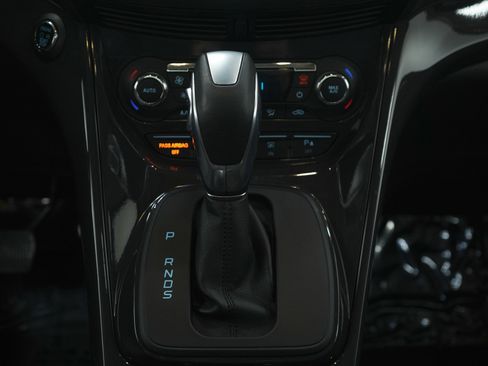 Used 2016 Ford Escape Titanium w/ Canadian Touring Package image 19