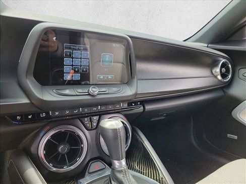 Used 2016 Chevrolet Camaro SS RWD image 15