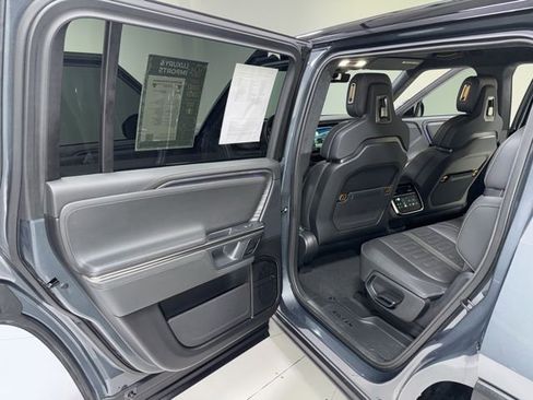 Used 2023 Rivian R1S Adventure image 23