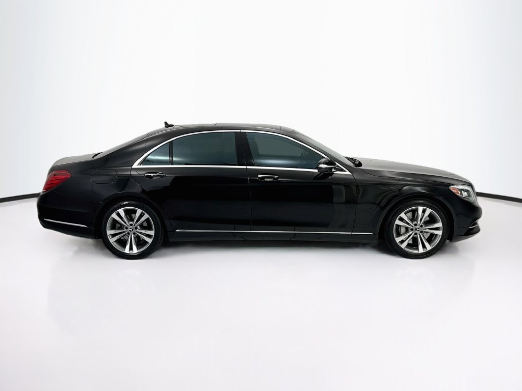 Used 2017 Mercedes-Benz S 550 Sedan image 4