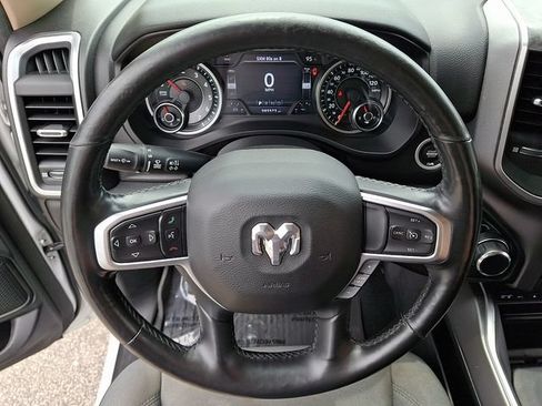 Used 2019 RAM 1500 Big Horn AWD/4WD image 18