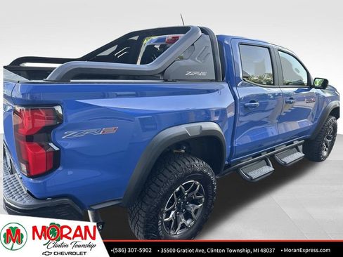 Used 2025 Chevrolet Colorado ZR2 w/ Technology Package AWD/4WD image 4