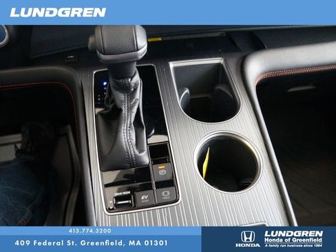 Used 2022 Toyota Sienna XSE w/ XSE Plus Package AWD/4WD image 23