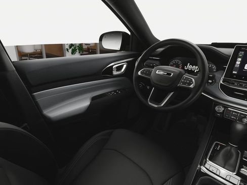 New 2025 Jeep Compass Limited image 20