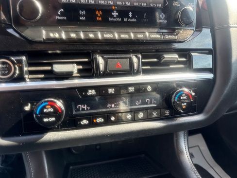 Used 2024 Nissan Pathfinder SL w/ SL Premium Package image 19