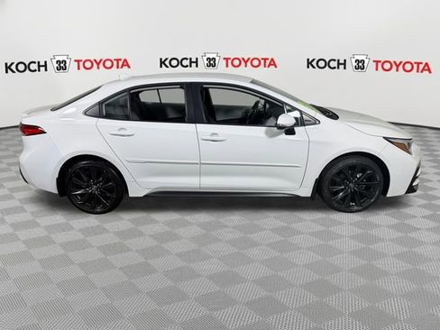 Used 2023 Toyota Corolla SE FWD image 9