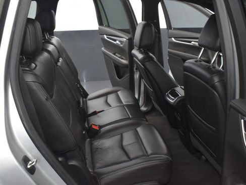 Used 2020 Cadillac XT6 Premium Luxury image 14