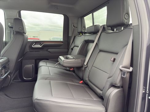 New 2025 GMC Sierra 2500 Denali w/ Denali Reserve Package image 30