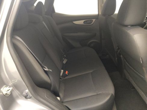 Used 2018 Nissan Rogue Sport S w/ S Appearance Package FWD image 19