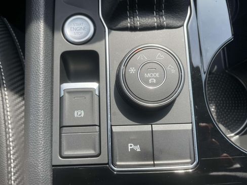 Used 2023 Volkswagen Atlas Cross Sport SEL R-Line AWD/4WD image 29