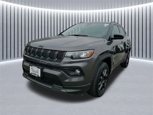 Used 2023 Jeep Compass Altitude w/ Convenience Group image 18