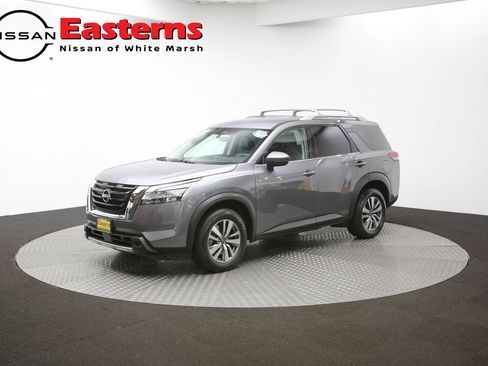 Used 2023 Nissan Pathfinder SL AWD/4WD image 55