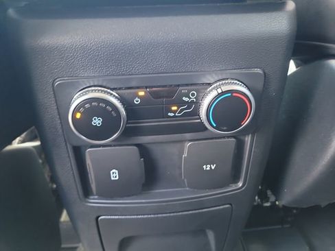 Used 2023 Ford Explorer XLT w/ Equipment Group 202A RWD image 17