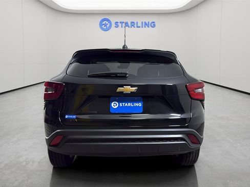 Used 2024 Chevrolet Trax LS w/ LS Convenience Package image 7