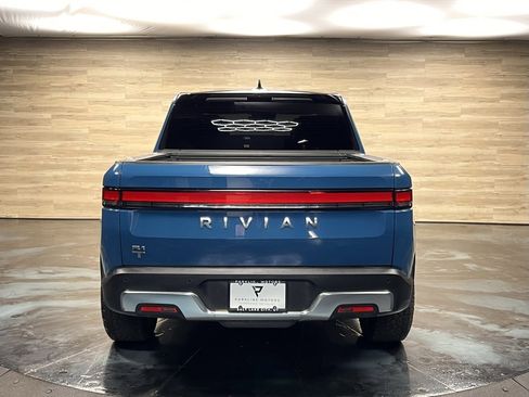 Used 2025 Rivian R1T Adventure image 12