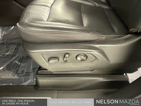 Used 2021 Chevrolet Tahoe RST w/ Luxury Package AWD/4WD image 25