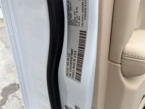 New 2025 Jeep Grand Cherokee L Limited image 39