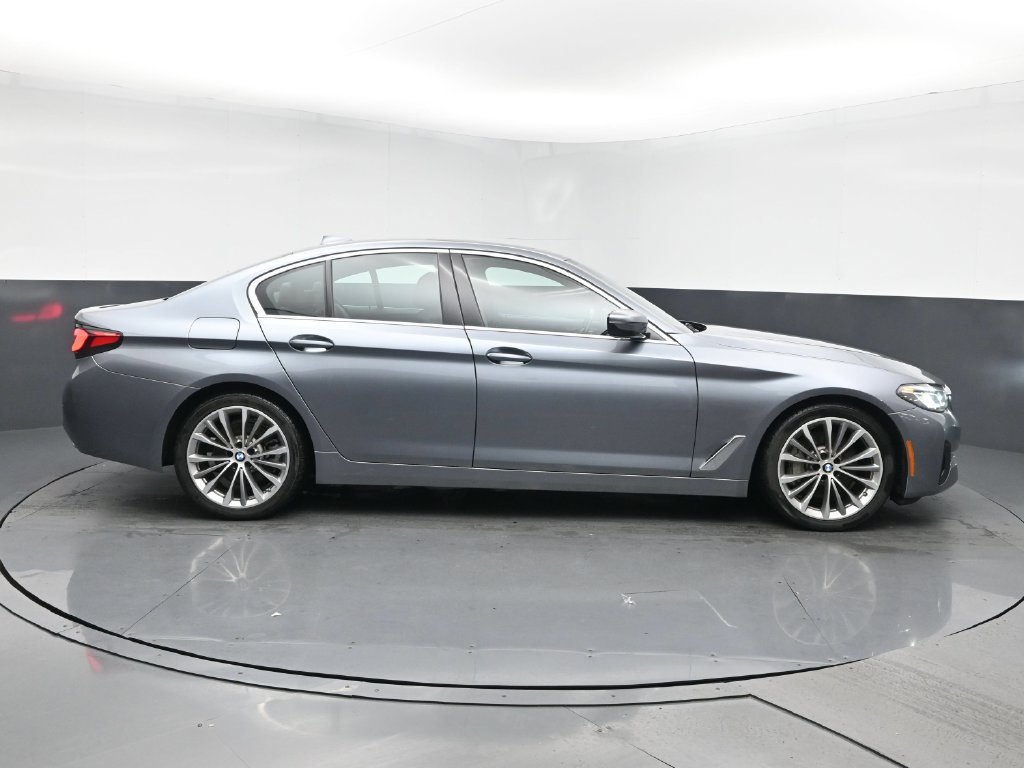 Used 2021 BMW 530i xDrive w/ Convenience Package AWD/4WD image 3