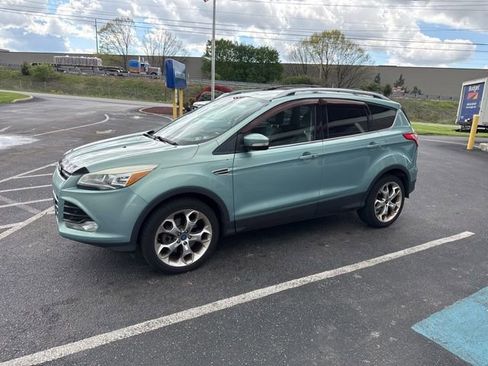Used 2013 Ford Escape Titanium image 2