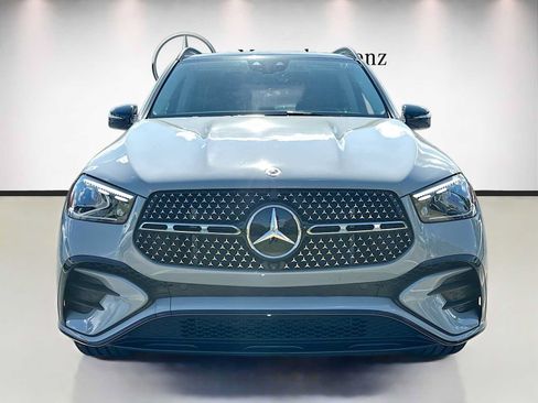 Used 2025 Mercedes-Benz GLE 350 4MATIC w/ AMG Line Exterior image 2