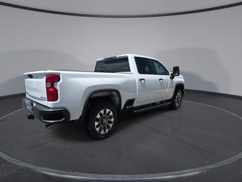 Used 2024 Chevrolet Silverado 2500 Custom w/ Custom Value Package AWD/4WD image 8