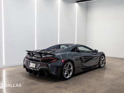 Used 2020 McLaren 600LT Spider RWD image 16