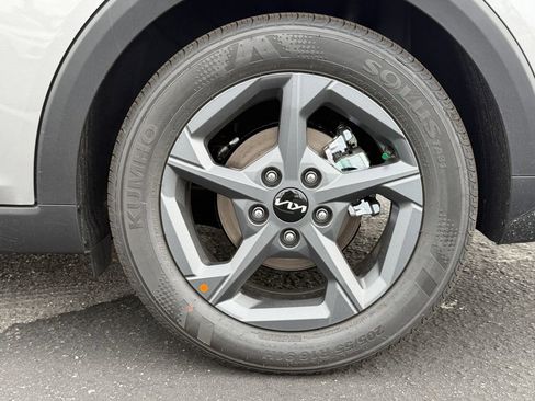 New 2026 Kia K4 FWD image 12