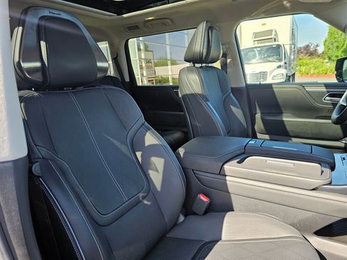 Used 2025 INFINITI QX80 Sensory w/ Premium Cargo Package AWD/4WD image 12