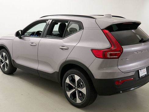 New 2026 Volvo XC40 B5 Plus w/ Climate Package AWD/4WD image 7