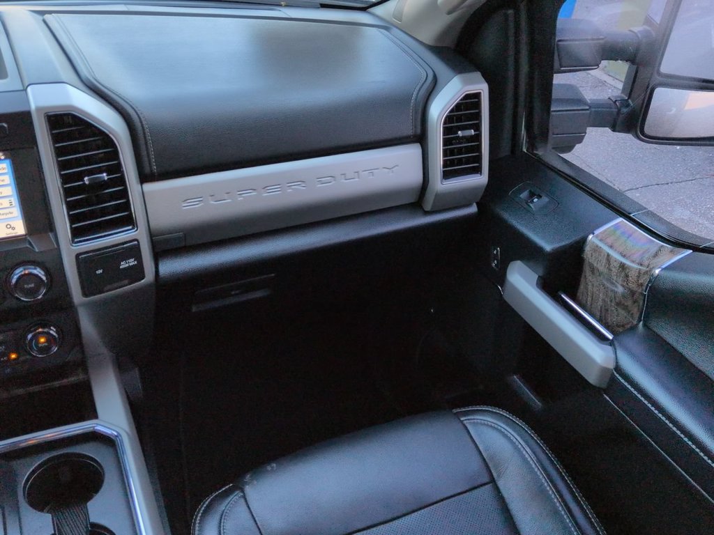 Used 2019 Ford F250 Lariat w/ Lariat Ultimate Package AWD/4WD image 17