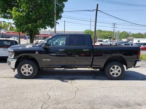 New 2026 RAM 2500 Big Horn AWD/4WD image 2