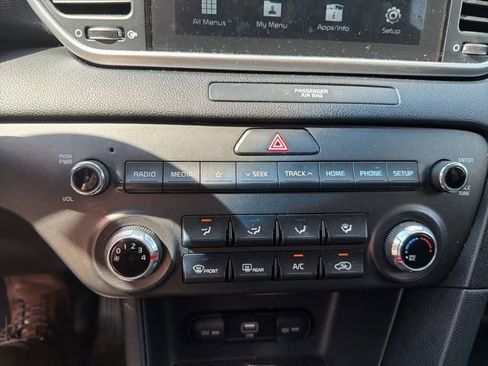 Used 2020 Kia Sportage LX image 22