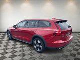 Used 2020 Volvo V60 T5 Cross Country image 4