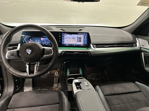 Used 2025 BMW X1 xDrive28i w/ Technology Package image 29