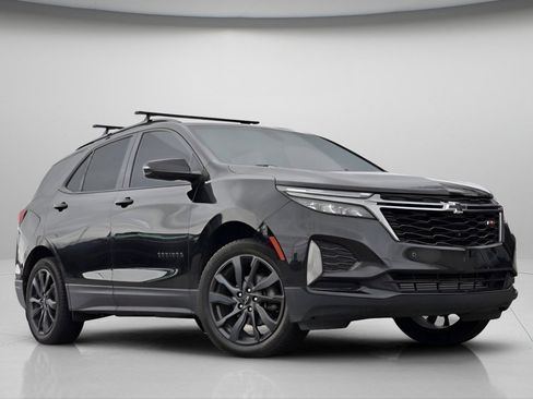 Used 2022 Chevrolet Equinox RS w/ RS Leather Package AWD/4WD image 2