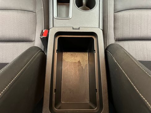 Used 2025 Nissan Altima 2.5 SV FWD image 41